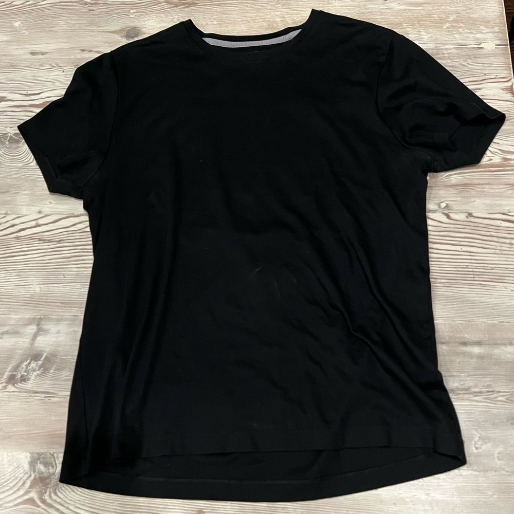 Banana republic black tee